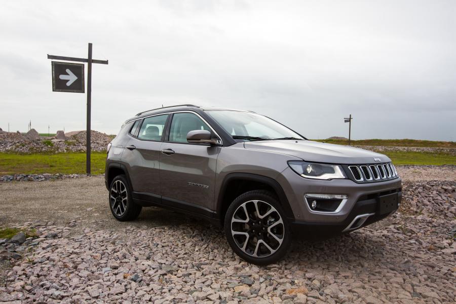  Jeep Compass Limited 4x4 2017 года  (LA) (фото 15 из 18)